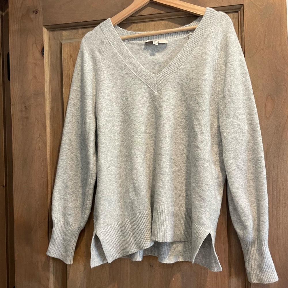 Women’s LOFT sweater!